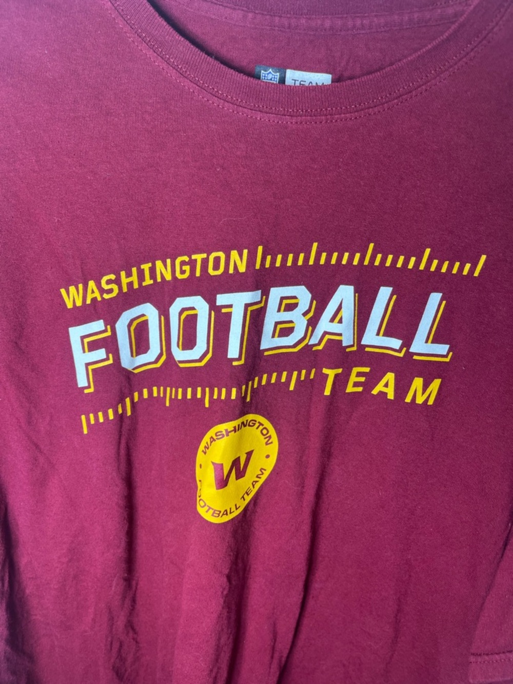 Washington Football Team NFL T-Shirt Burgundy Size 2XL Graphic - Picture 5 of 7